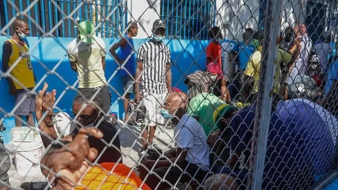 US citizens told to leave Haiti after jailbreak, state of emergency issued