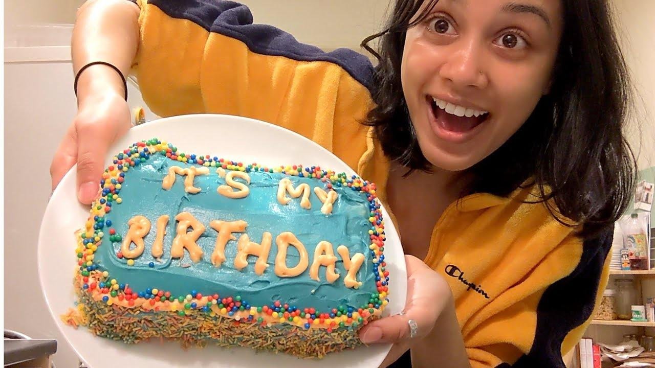 it's my birthday so i made a cake :) | clickformoretaz