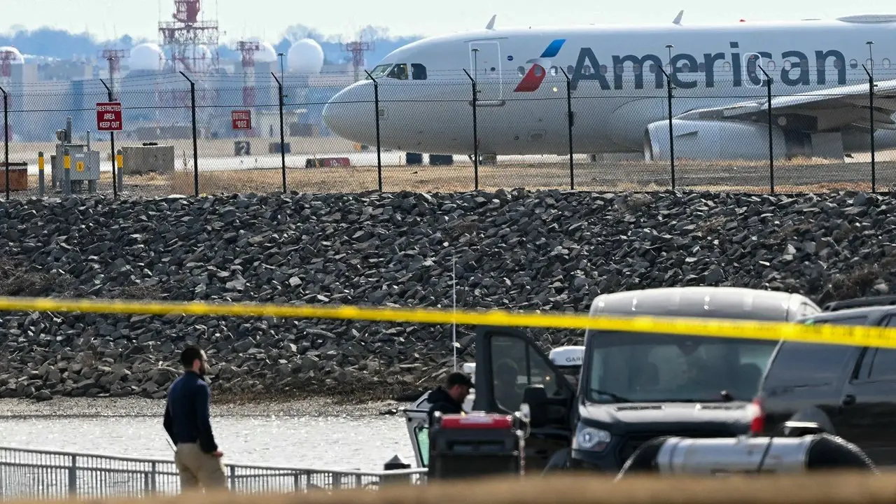 LIVE:  NTSB Holds News Conference After Collision of Jet, Helicopter Near DC