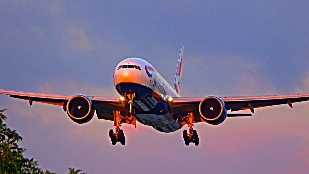 Sunset Arrivals at London Heathrow Airport, LHR - RWY27L Myrtle Avn | 13/09/23