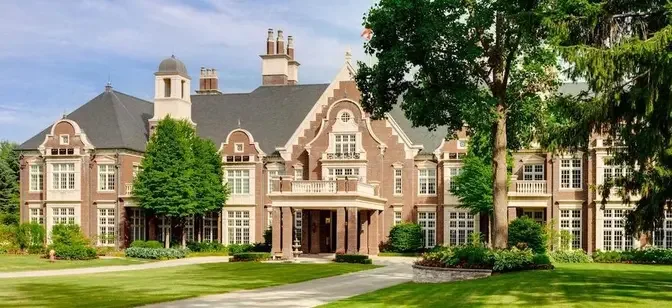 Chelster Hall - 1150 Lakeshore Road East, Oakville, Canada | INTERNATIONAL REALTY