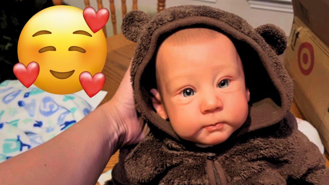 Unboxing reborn doll Huxley