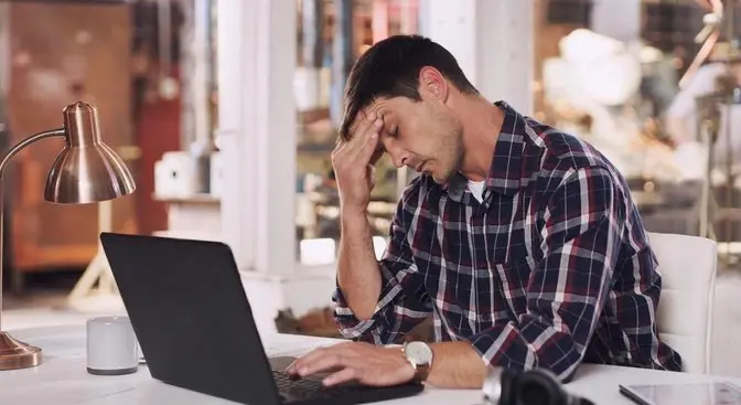 Người lao động bị ‘căng thẳng công nghệ’ vì làm việc online