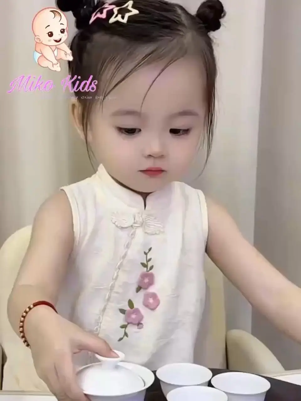 So cute baby. 🥰🍄💐💜🎆
#gjwkids #gjwbabies