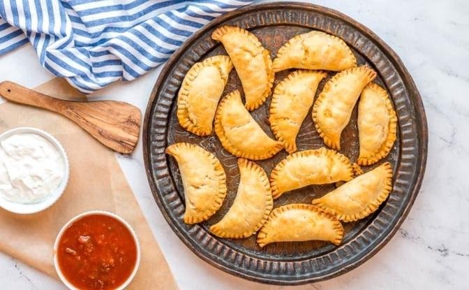 A Taste of the Caribbean: Easy Dominican Chicken Empanadas Recipe