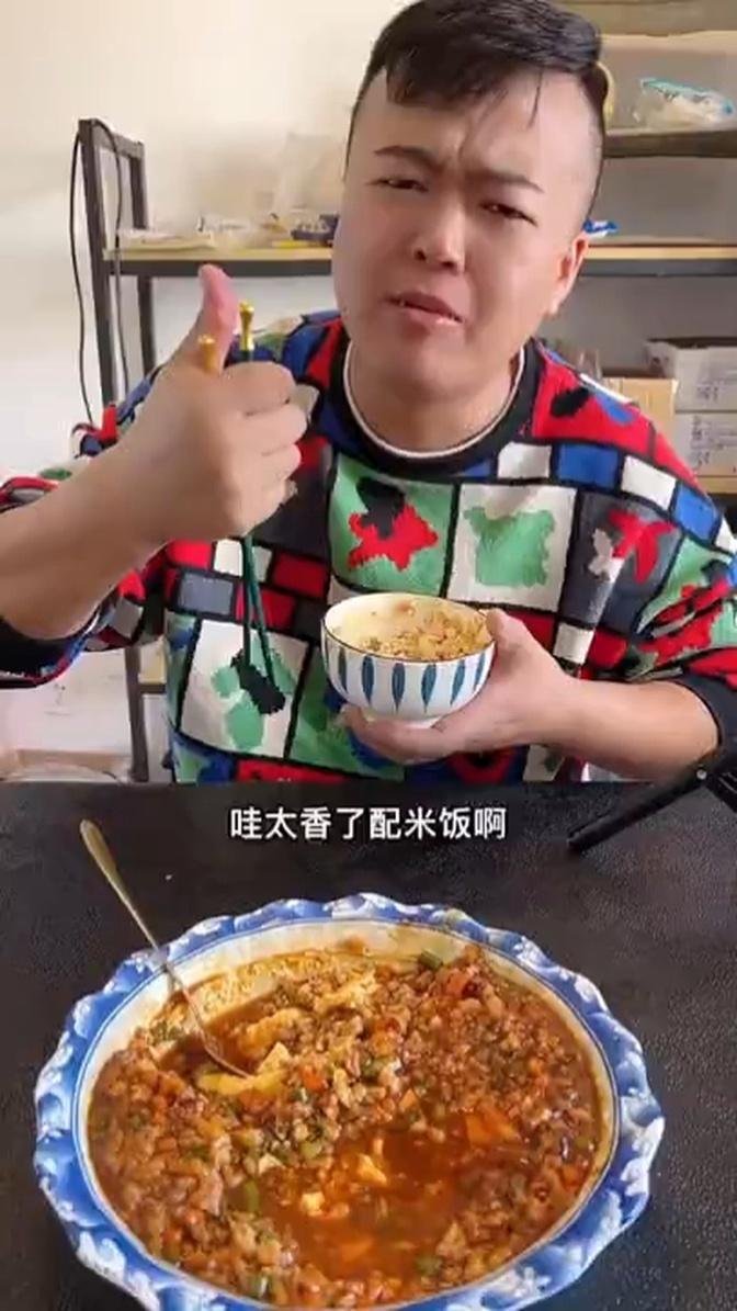 豆腐在家别总炖着吃换种做法 更下饭好吃