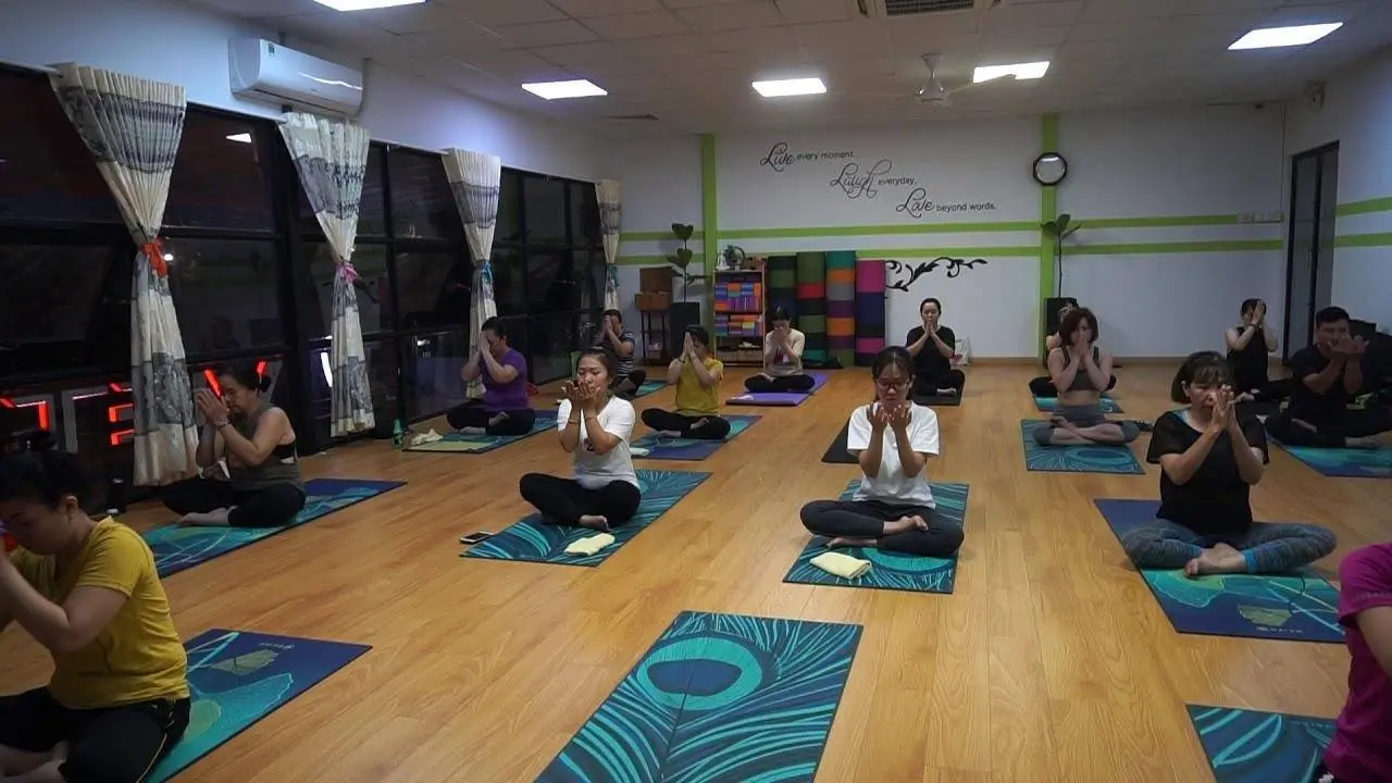 Khấn mùng một tháng bảy ÂL giảm 2kg mỡ bắp tay, bả vai với chuỗi yoga phổ thông nhất/ vyg010819