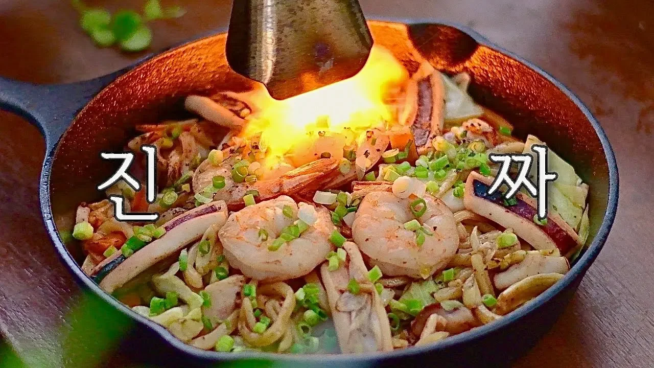 진짜, 매콤 볶음우동 : 맵부심 드루와, 혀가 얼얼한 전설의 레시피 !