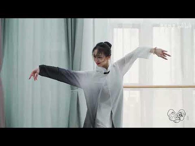 Bậc Thầy Vũ Đạo Múa " Thủy Long Ngâm - Nhạc Hòa Tấu " - Chinese Dance
