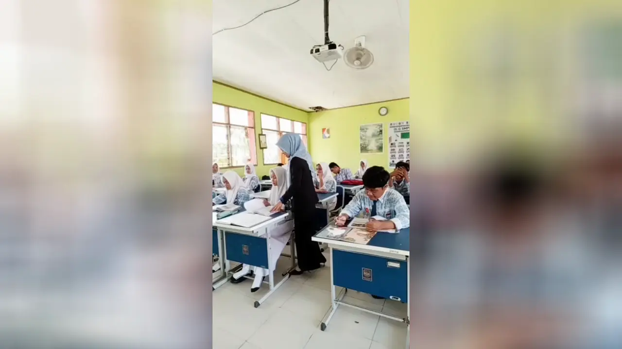Bulan Guru Nasional.
Guru Hebat, Indonesia Kuat.