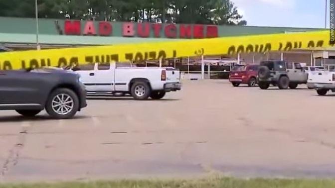 Arkansas Grocery Store Reopens in Wake of Mass Shooting that Left Four ...