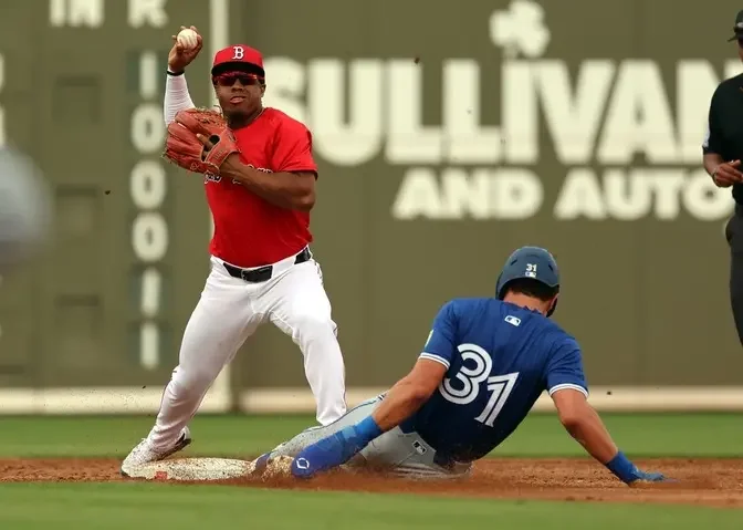 Spring training roundup: Enmanuel Valdez, Red Sox batter Rays