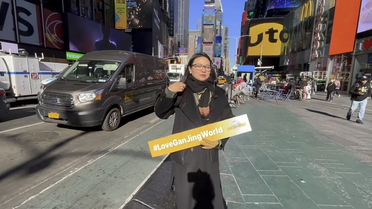 Susan Celebrate World Kindness Day at Times Square, Manhattan New York, Nov.13th 2024