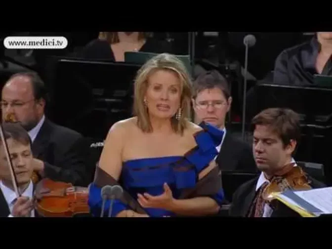 Renée Fleming sings Puccini Turandot at the Waldbühne concert 2010