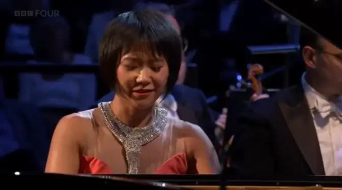 Rachmaninov - Variation 18 from Rhapsody on a Theme of Paganini | Yuja Wang