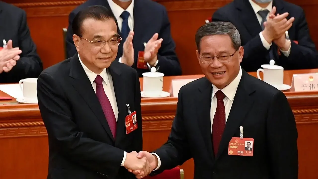 《功歸誰，責誰擔？中共金融領導機構兩名主任出爐》- 德國之聲 - 2023-11-21[莫寂讀報]