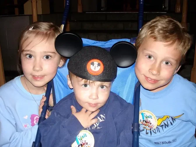 The three siblings when they were children. (Courtesy of <a href="https://www.youtube.com/channel/UC6hUJrqT-f4lfKHQ6_gOw2A">Life in 3D</a>)