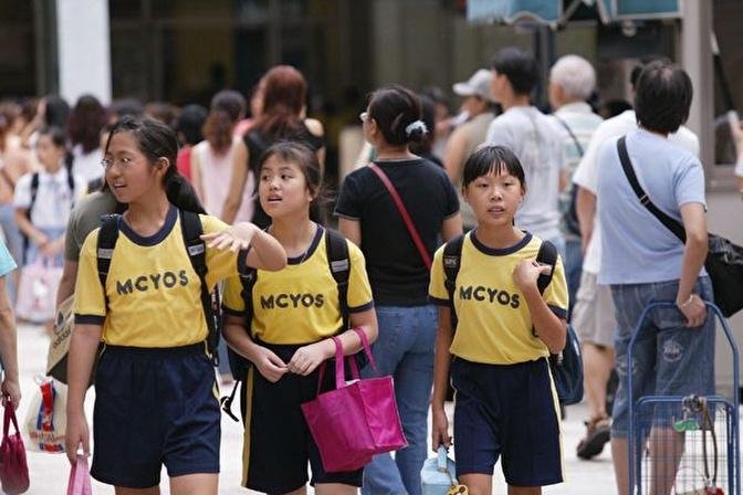楊穎宇：中共洗腦教育全面滲入香港小學
