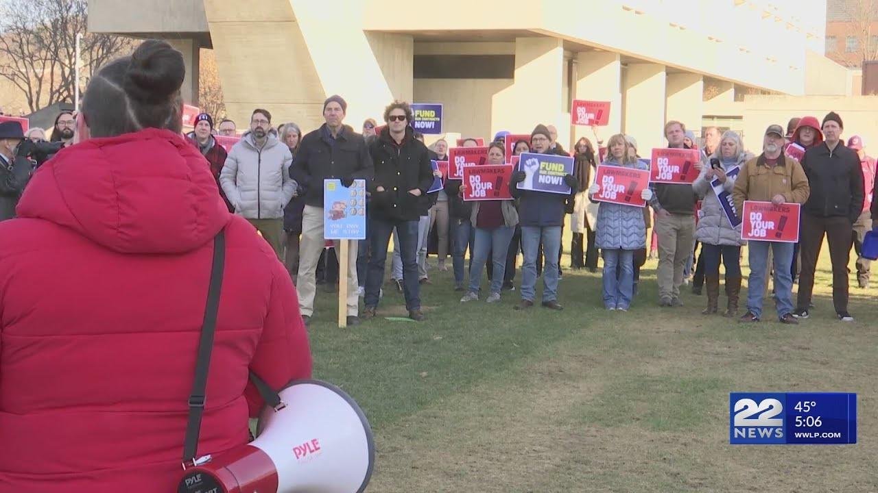 UMass workers say they haven’t received their contracted pay raises yet from the state