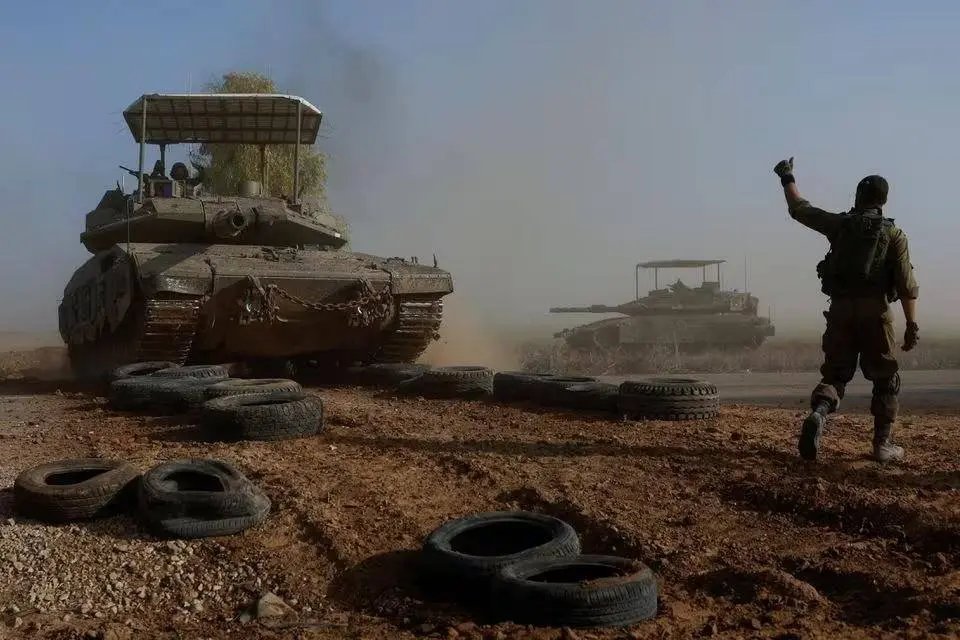 Israeli forces storm Khan Younis in south Gaza, killing scores of Palestinians
