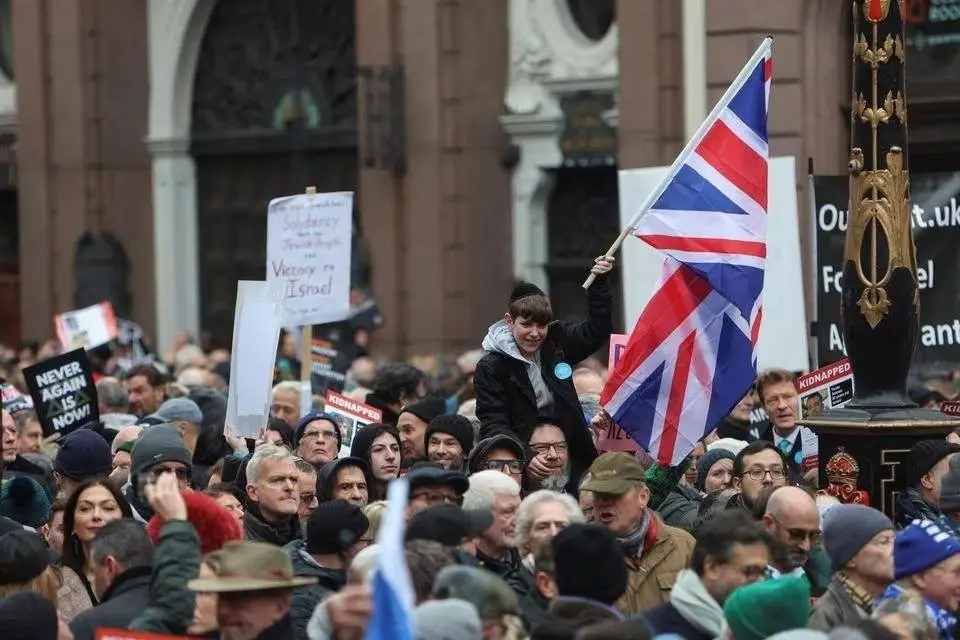 March against antisemitism draws 50,000 in London
