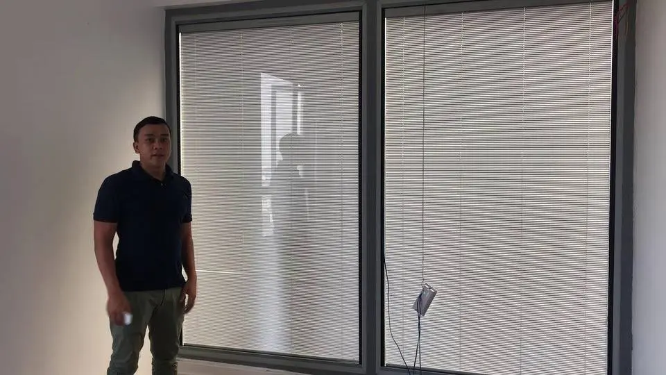 LẮP ĐẶT RÈM HỘP KÍNH TỰ ĐỘNG CĂN HỘ ĐẢO KIM CƯƠNG