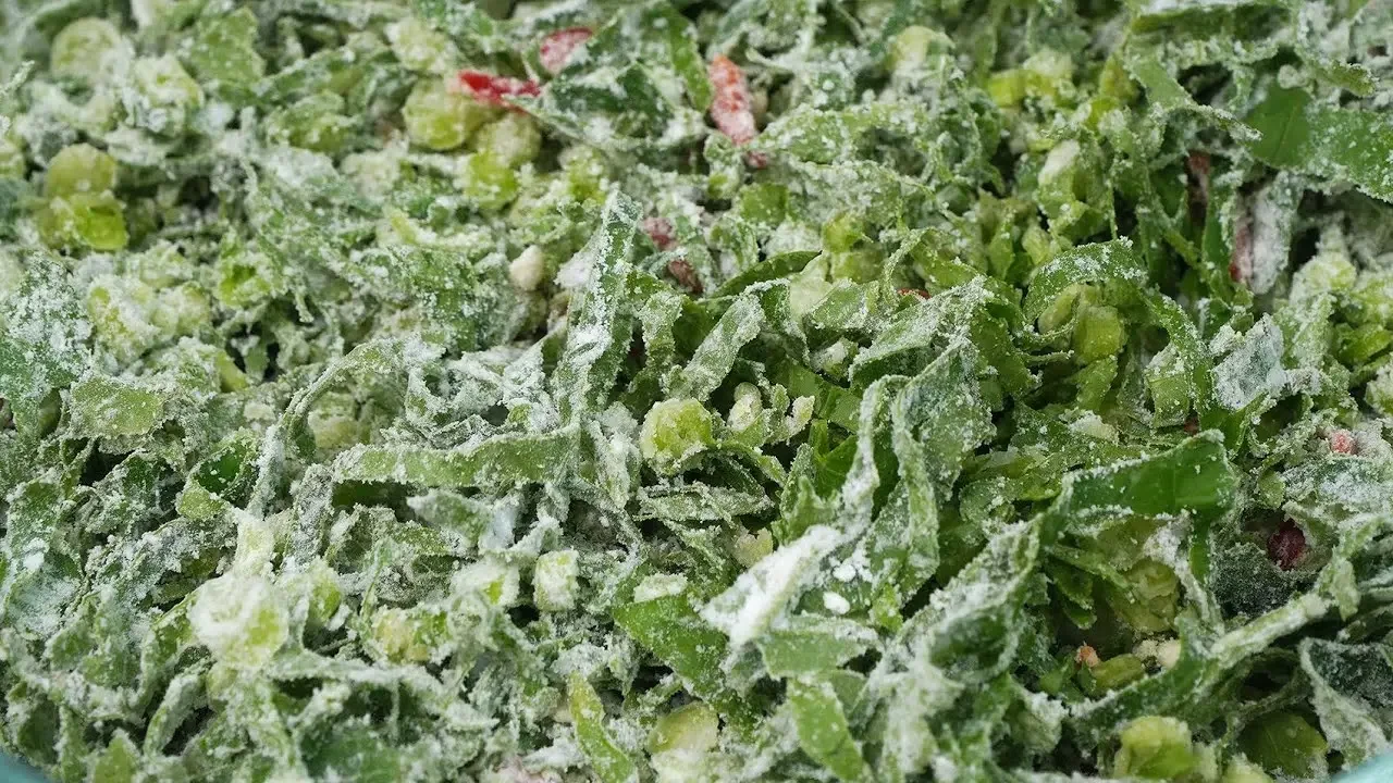무청은 말리지 말고 아주 작게 썰어보세요!! 놀라운 맛! 모두가 깜짝 놀랍니다 .💯평생 써먹는 무청 요리 맛있게 만드는법.🥇 무청전 맛있게 만드는 방법