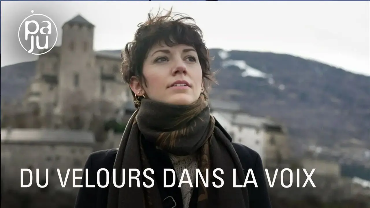 Cyrielle, chanteuse, compositrice et interprète, créé des morceaux pleins de légèreté et espoir