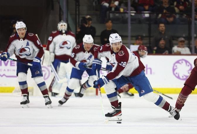 Arizona Coyotes Soar: Overtime Thriller Extends Win Streak Against NHL