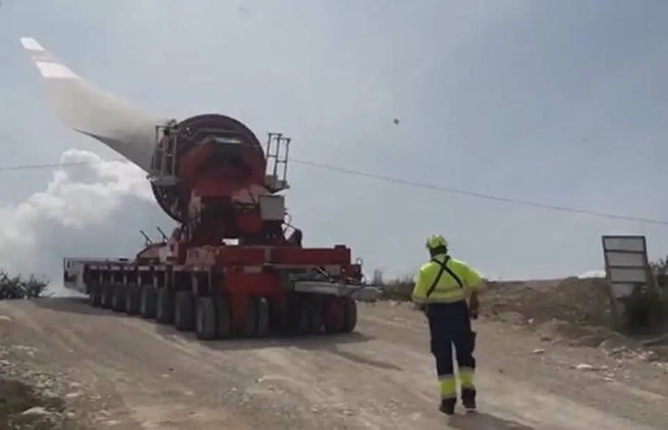 45 Extreme DANGEROUS Huge Wood Logging Truck