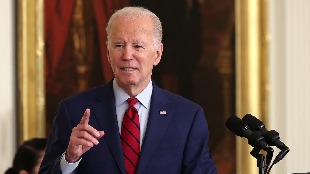 LIVE: Biden Awards Medal of Honor to Vietnam Veteran | Videos | NTD ...