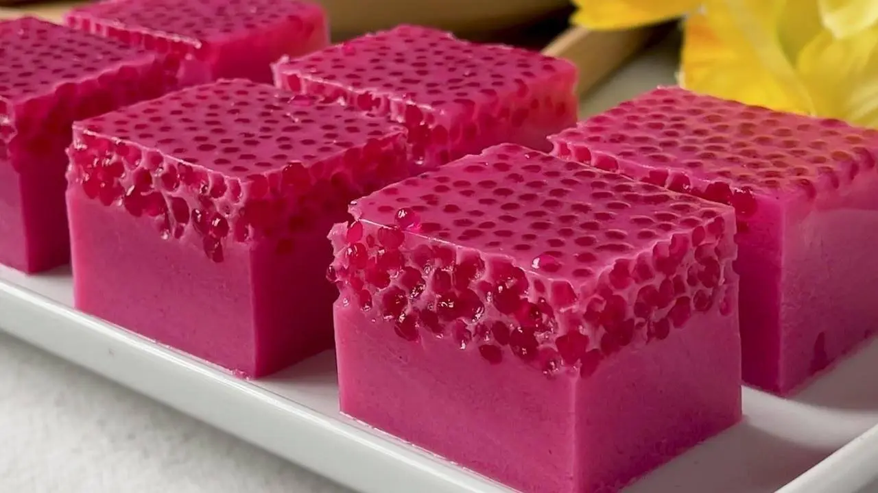 Red Ruby Sago Coconut Agar-agar | 红宝石西米燕菜糕