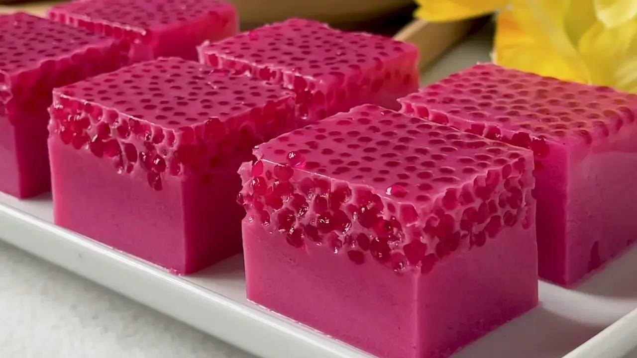 Red Ruby Sago Coconut Agar-agar | 红宝石西米燕菜糕