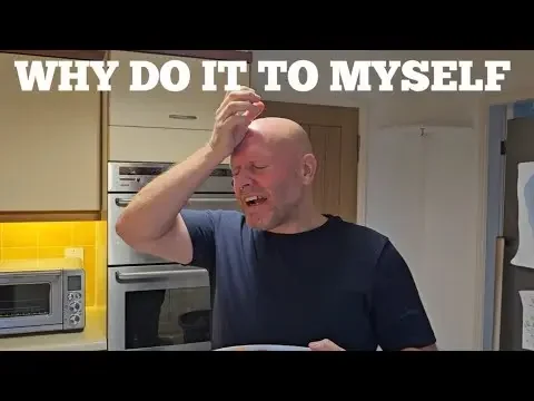 Please No! DA BOMB BEYOND INSANITY HOT SAUCE & GHOST CHILLI CHICKEN Review