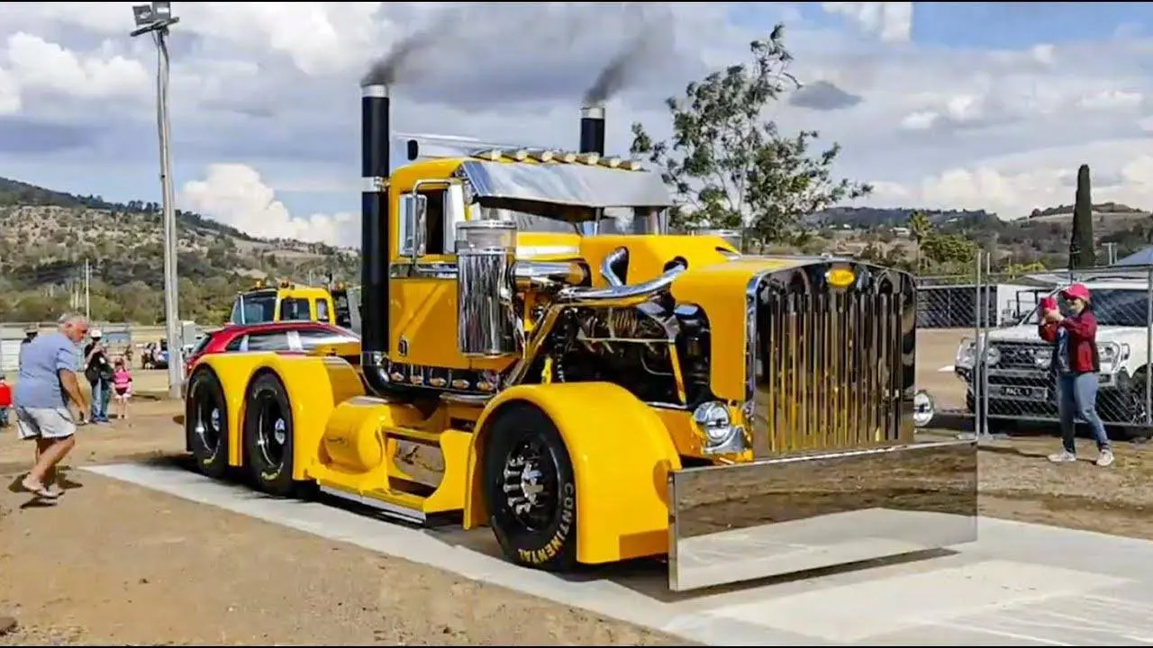 12 Incredible Trucks Working on Another Level: Technology meets Construction