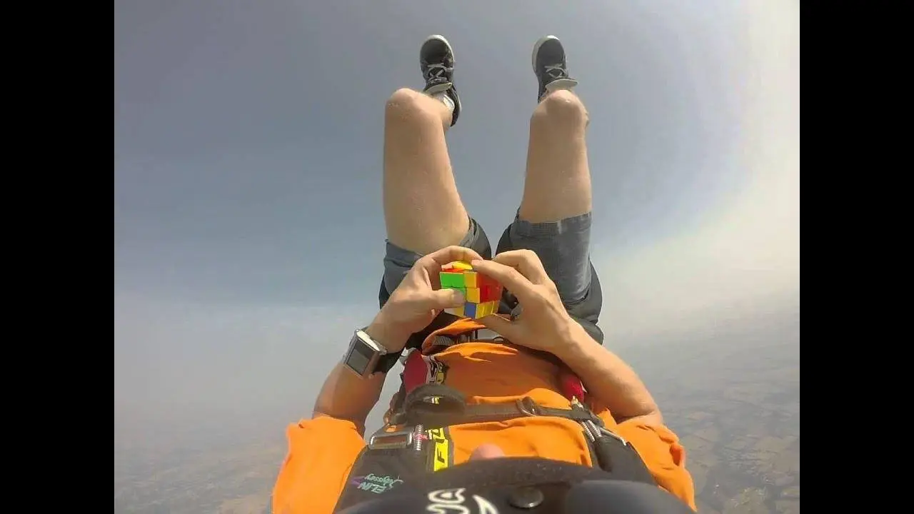Rubix cube solved in free fall!!