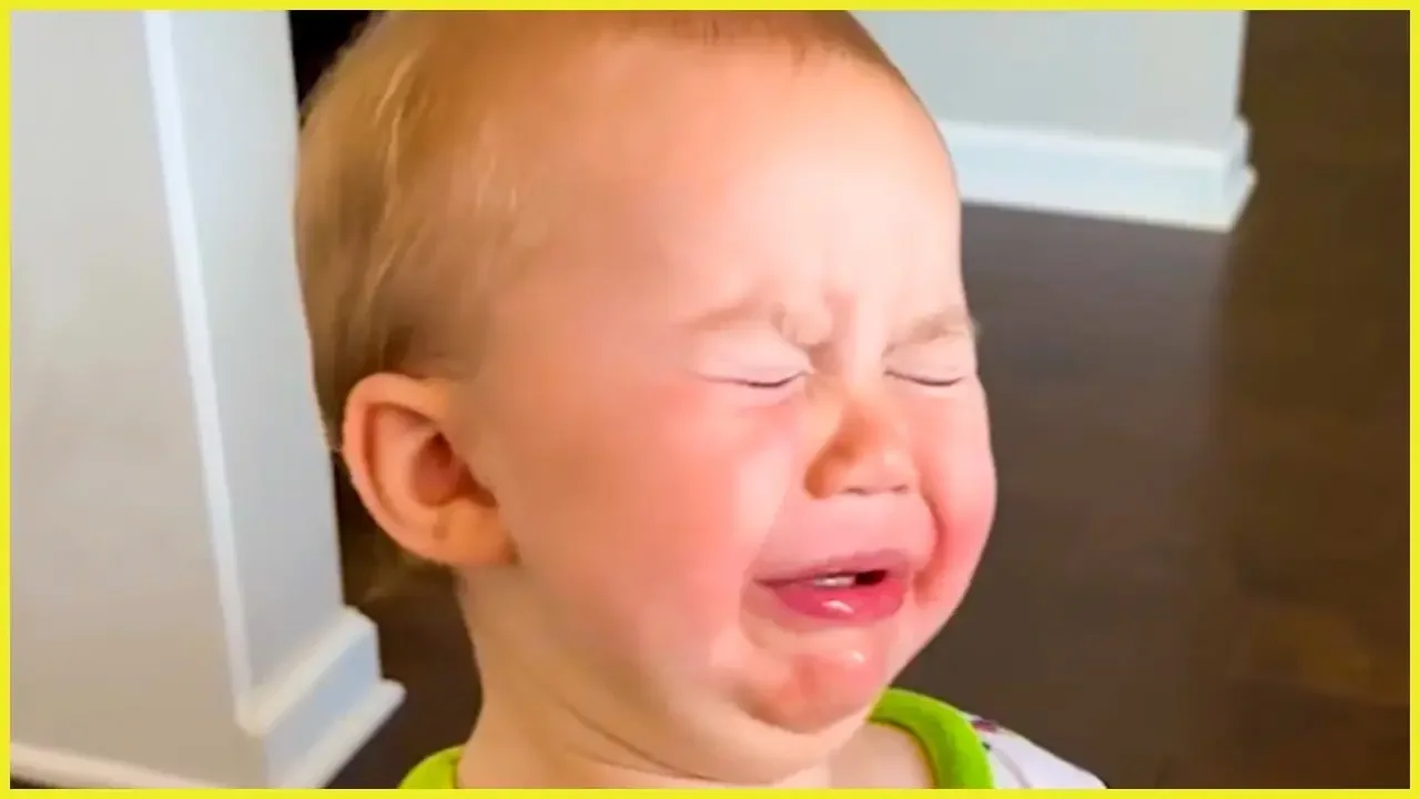 Best Video Of Funniest Baby With Family || Peachy Vines