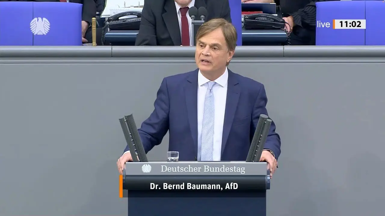 Bundestagsdebatte um Alterpräsidenten: Baumann spricht von „abgekartetem Spiel“ gegen die AfD