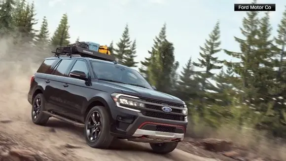 Ford recalls nearly 274,000 Navigator and Expedition SUVs due to risk of loss of brake function