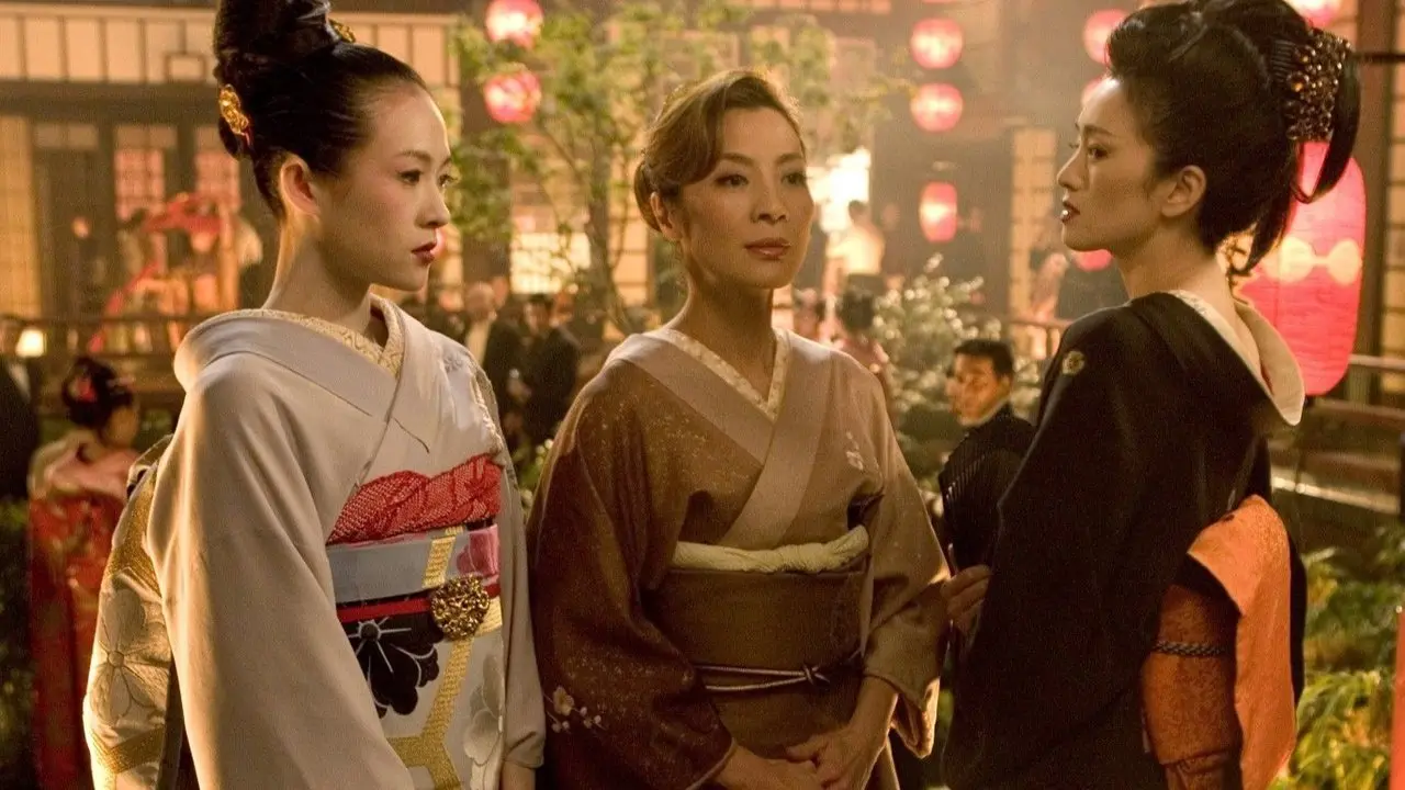 An American filmmaker casts three Chinese actresses to portray Japanese geishas, but Zhang Ziyi is completely overshadowed by Gong Li and Michelle Yeoh in *Memoirs of a Geisha*.