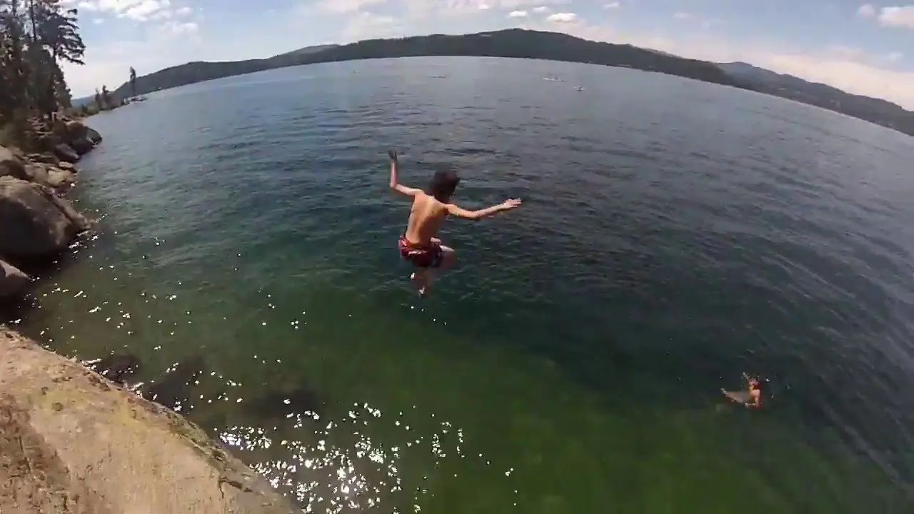 (GoPro)Tubbs hill cliff jumping