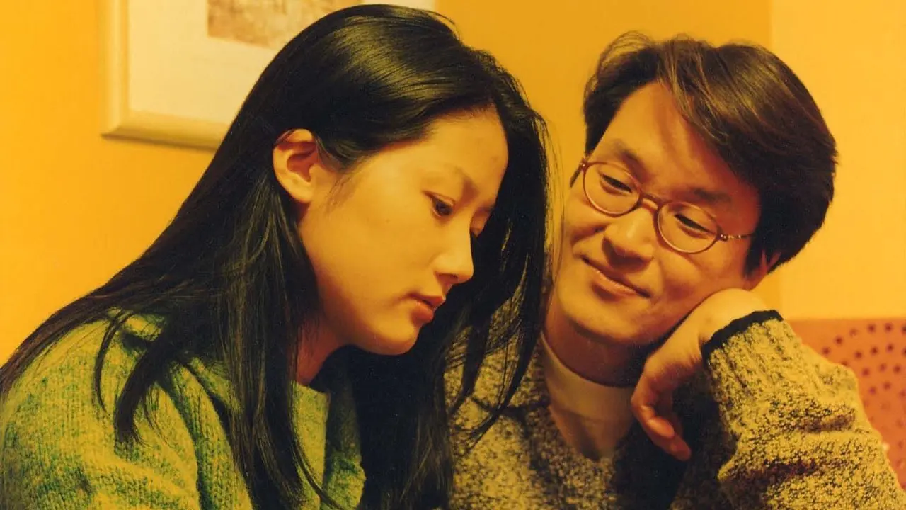 Je sais que l'amour finit par s'estomper, comme une vieille photo, mais toi, tu demeures à jamais dans mon cœur, belle à jamais, jusqu'à mon dernier soupir. — *Hôtel de l'été*