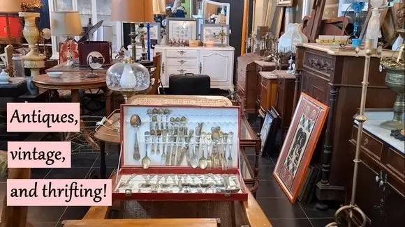 Antiques, vintage and flea market shopping in Spain